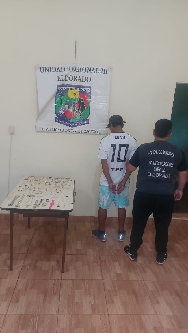 Detuvieron a un delincuente tras ser captado robando por las cámaras de seguridad en Eldorado - Imagen 2